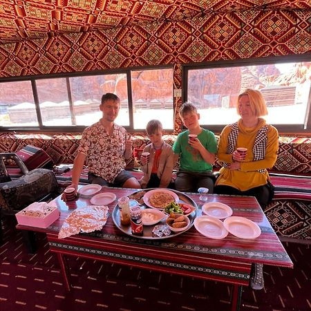 Moon City With Jeep Trips Вади Рум Екстериор снимка