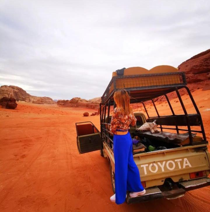 Moon City With Jeep Trips Вади Рум Екстериор снимка